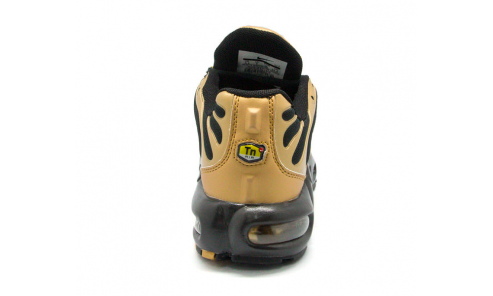 Nike air max plus black and gold size 7 shop